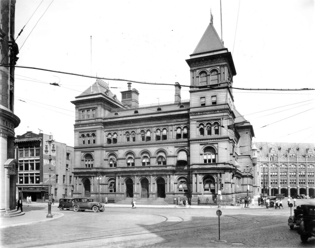 View of the Post Office and Federal Building at Broadway and State streets in Albany, NY